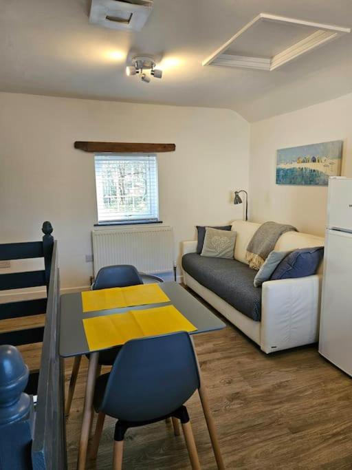 The Hayloft, Bannsvale Farm Villa ทรูโร ภายนอก รูปภาพ