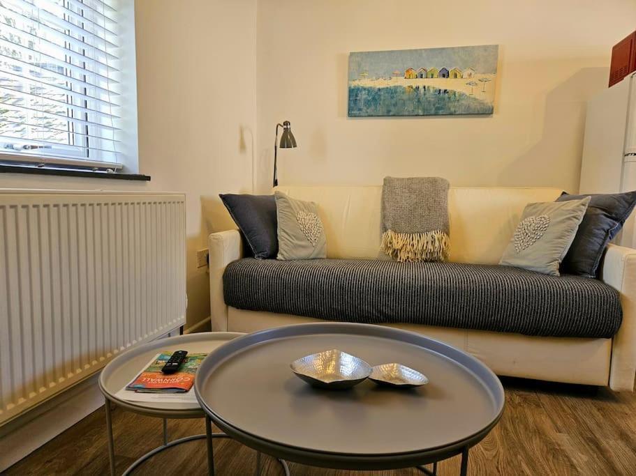 The Hayloft, Bannsvale Farm Villa ทรูโร ภายนอก รูปภาพ